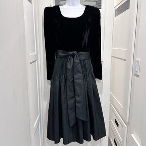 Vintage Prom Dress 80's 90's Witchy Goth Vamp Black Velvet Micro Pleated